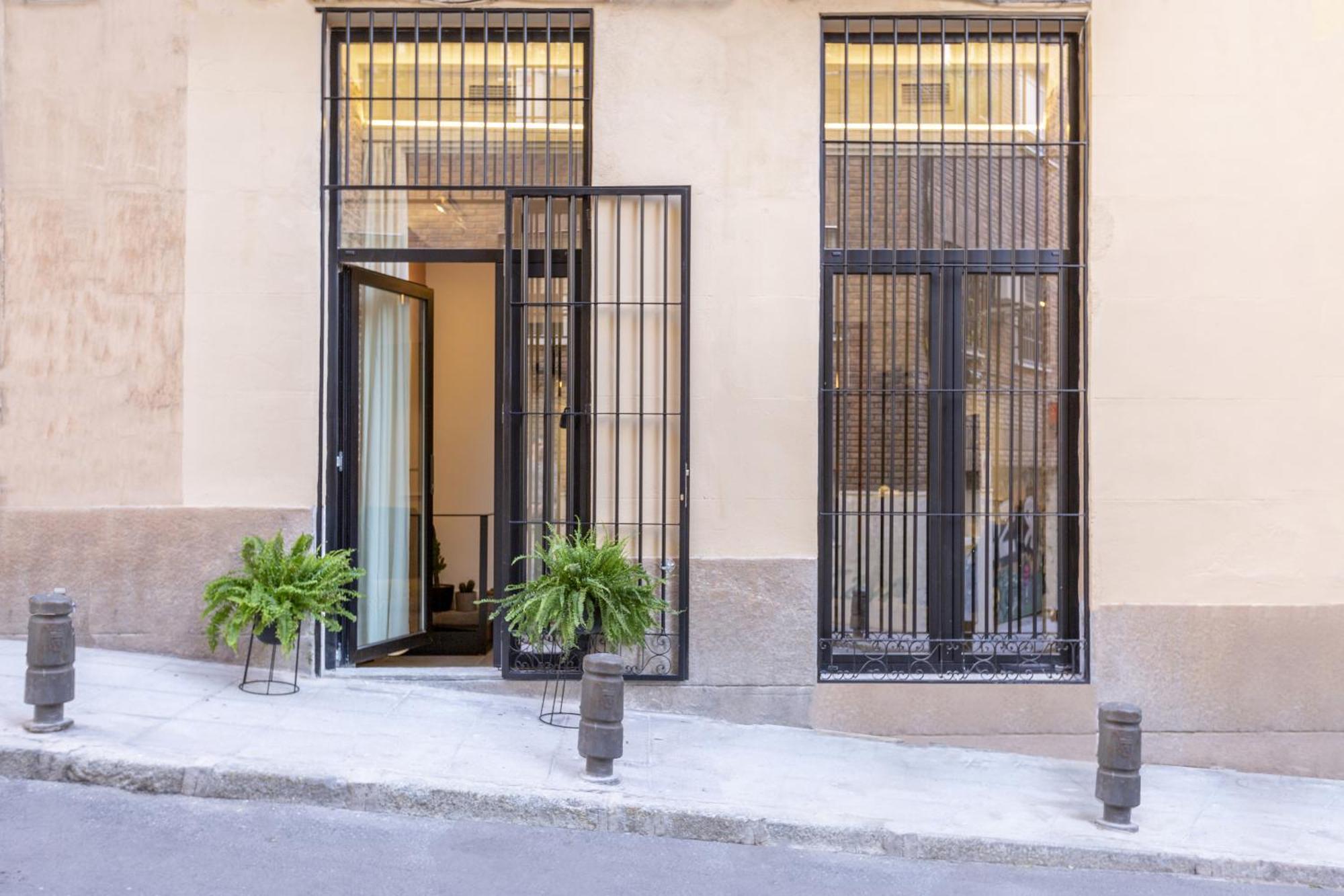 Apt Centrico Y Tranquilo De 2 Hab Madrid Ngoại thất bức ảnh